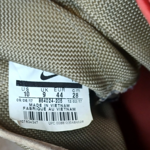 Nike Air Force 1 Utility Hi Top 11½W/10M - Picture 6 of 8